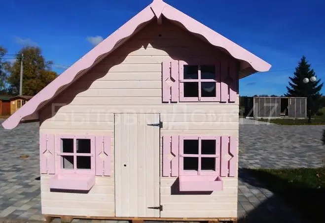 Как построить детский деревянный домик на даче и на дереве