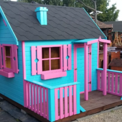 Изготовление и продажа детских деревянных домиков для дачи